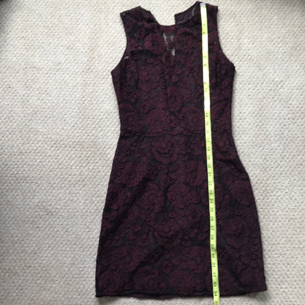 BB Dakota,Size2, burgundy and black mini dress